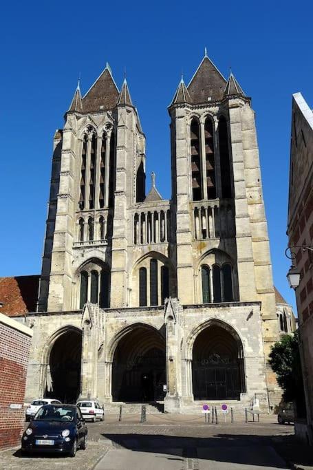 Appartement Coeur Centre Ville Noyon Exterior photo