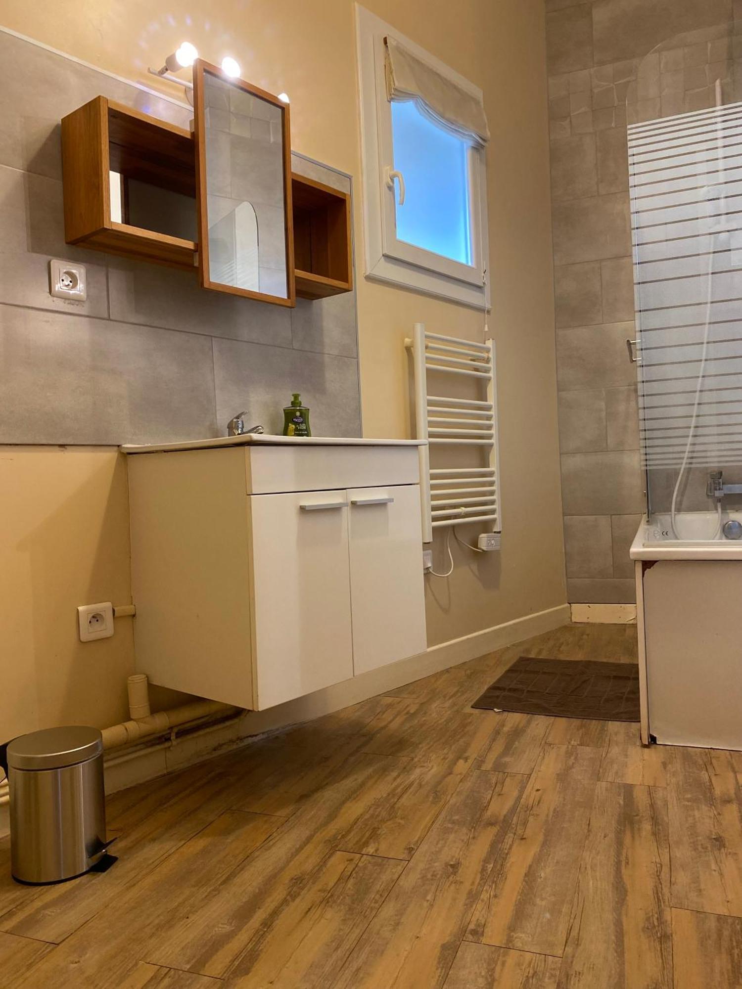Appartement Coeur Centre Ville Noyon Exterior photo